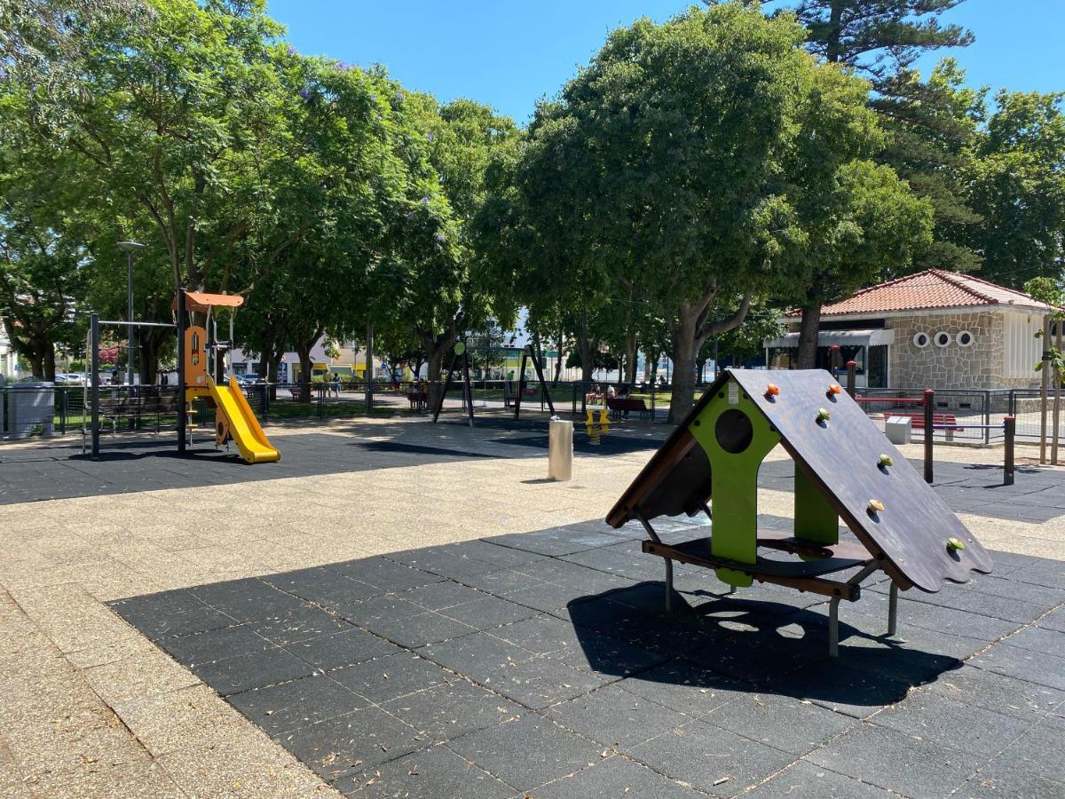 Apartamento 1 Quarto, Com Patio, Em Frente Praia Paço de Arcos Exteriör bild