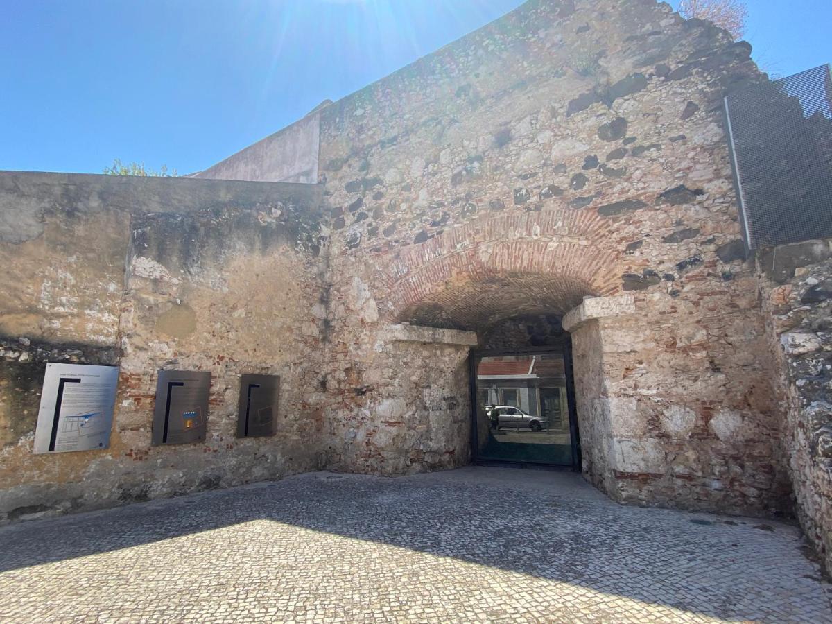 Apartamento 1 Quarto, Com Patio, Em Frente Praia Paço de Arcos Exteriör bild