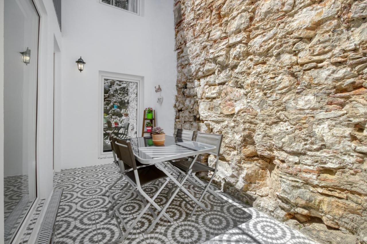 Apartamento 1 Quarto, Com Patio, Em Frente Praia Paço de Arcos Exteriör bild