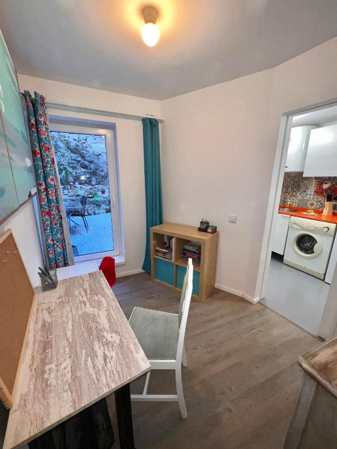 Apartamento 1 Quarto, Com Patio, Em Frente Praia Paço de Arcos Exteriör bild