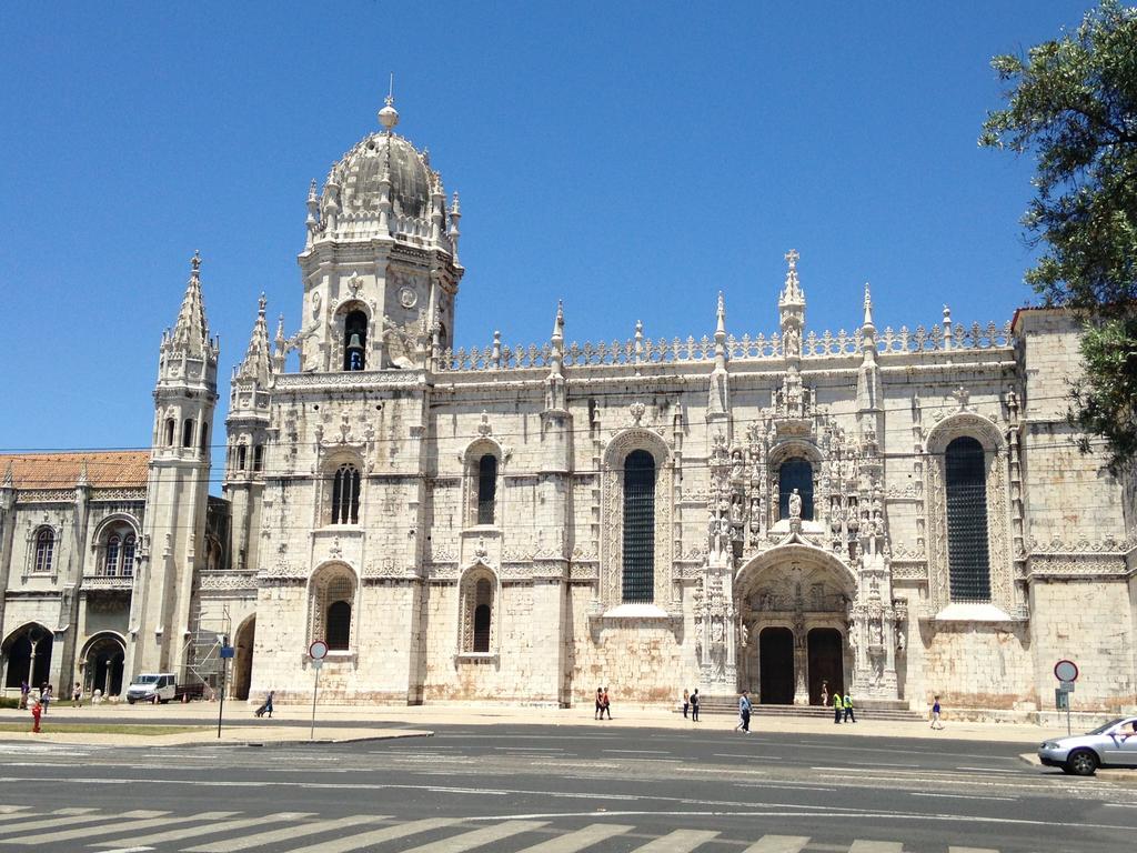 Apartamento 1 Quarto, Com Patio, Em Frente Praia Paço de Arcos Exteriör bild